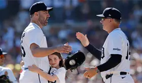 Entre l&aacute;grimas, Justin Verlander se despide del beisbol de las Grandes Ligas