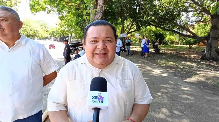 Cerca de 300 trabajadores esperan el reparto de plazas administrativas en el sector educativo de Tabasco