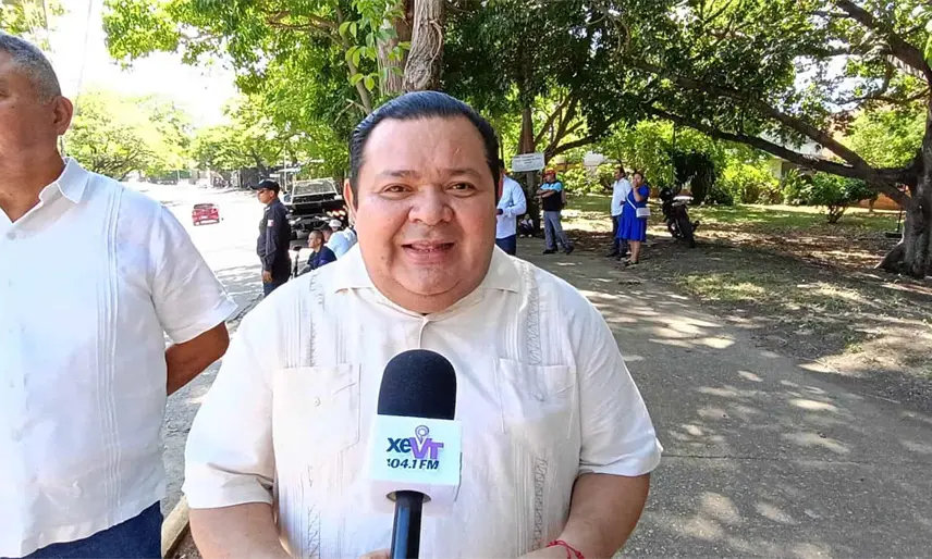 Cerca de 300 trabajadores esperan el reparto de plazas administrativas en el sector educativo de Tabasco