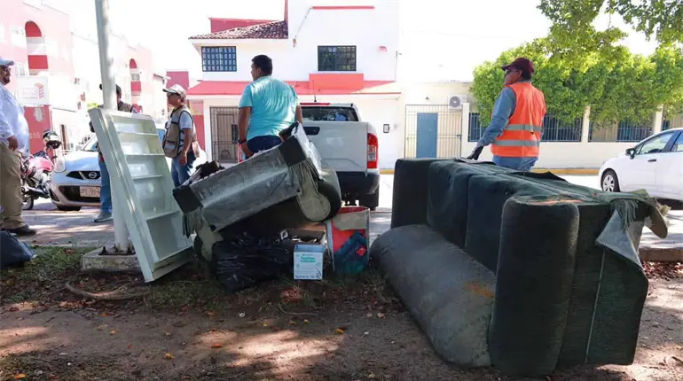 Recolectan en Centro m&aacute;s de 30 toneladas de residuos s&oacute;lidos de gran volumen durante cuarta jornada