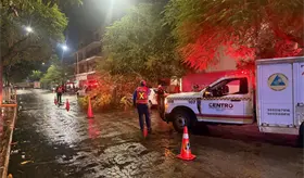 Lluvias dejan anegaciones y apagones en municipios de Tabasco