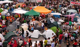 Protestan en Madrid contra crisis de vivienda y desalojos a adultos mayores