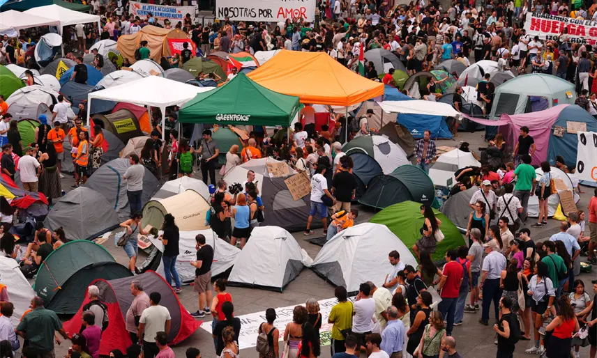 Protestan en Madrid contra crisis de vivienda y desalojos a adultos mayores