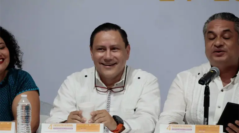 La ciudadan&iacute;a no debe ir a las urnas movida por el esc&aacute;ndalo o el miedo, sino por conocimiento: Oswald Lara