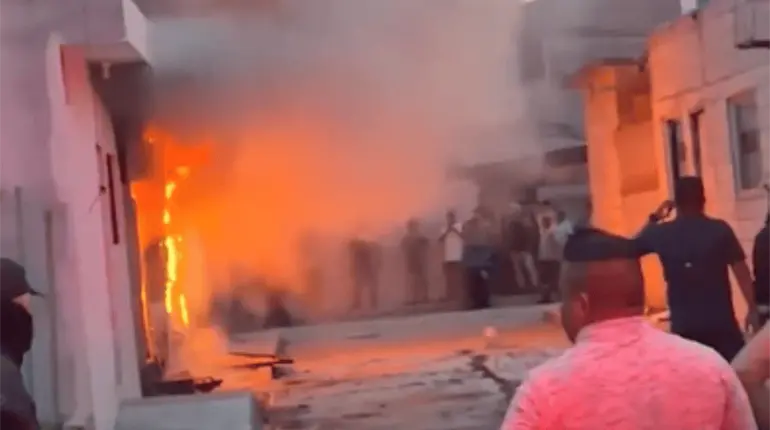 Se incendia vivienda en la colonia Asunci&oacute;n Castellanos de Villahermosa