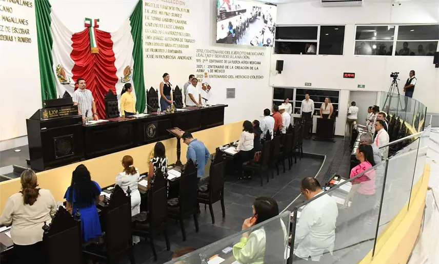 Congreso de Tabasco avala minuta que prohíbe la doble nacionalidad a candidatos a la Presidencia y gubernaturas
