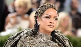 Mujer que dispar&oacute; a casa de Rihanna es imputada por intento de asesinato