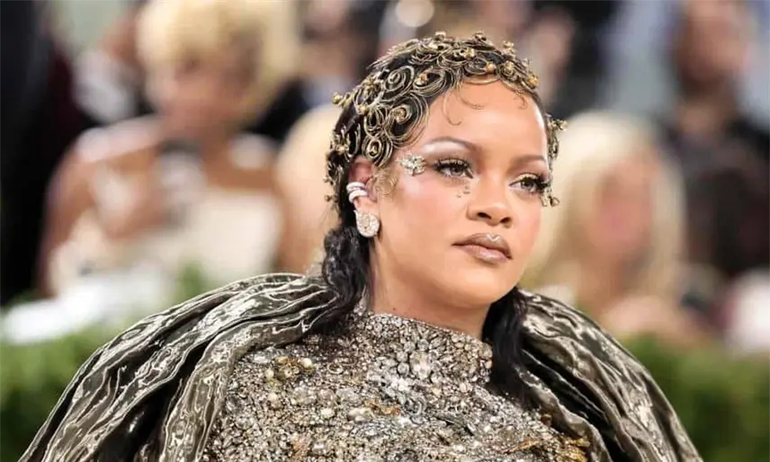 Mujer que disparó a casa de Rihanna es imputada por intento de asesinato