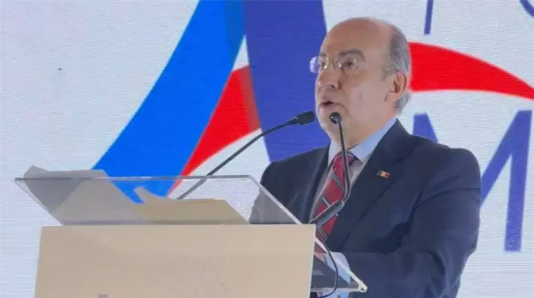 Calder&oacute;n advierte que Morena est&aacute; regresando a M&eacute;xico hacia una "dictadura perfecta"
