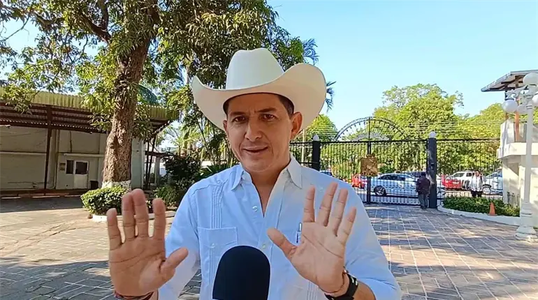 "Desconozco el tema", evita senador Sabino Herrera opinar sobre el caso Almicar Ol&aacute;n