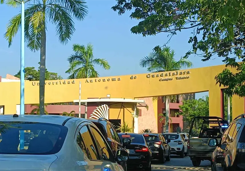 Alumno de la UAG Villahermosa amenaza con tiroteo tras ser suspendido Alumno de la UAG Villahermosa amenaza con tiroteo tras ser suspendido