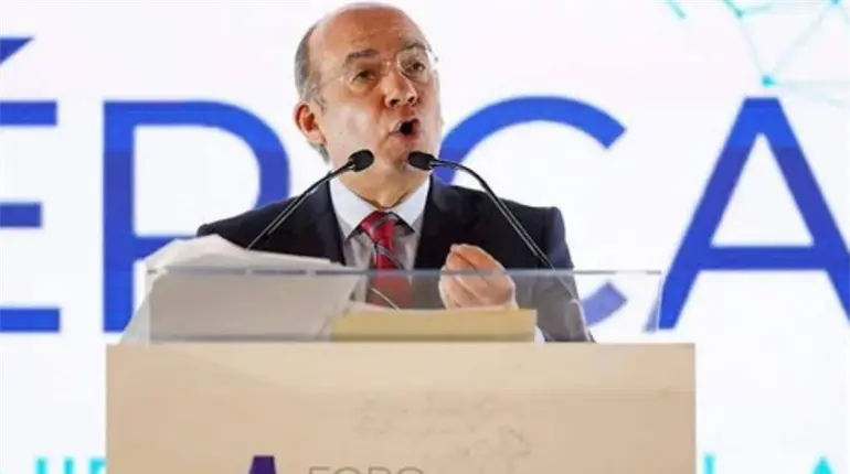 Calder&oacute;n defiende su gesti&oacute;n y asegura haber sido un presidente dem&oacute;crata