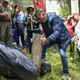 Reclama Mauricio Tabe que ahora s&iacute; haya restricciones en Los Pinos tras el vandalismo a estatua de Calder&oacute;n