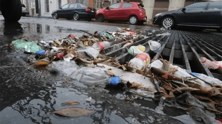 Basura en el drenaje, principal problem&aacute;tica que persiste en la colonia Tamult&eacute;: delegado