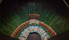 El "Penacho de Moctezuma" regresar&aacute; a M&eacute;xico, promete aspirante a la presidencia de Austria