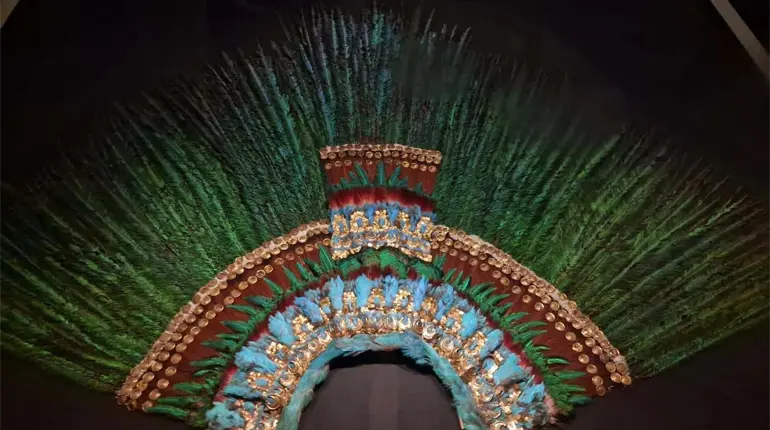 El "Penacho de Moctezuma" regresar&aacute; a M&eacute;xico, promete aspirante a la presidencia de Austria