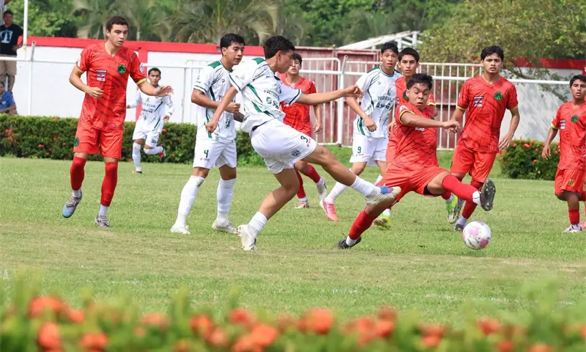 Plataneros vence de visita a Felinos en la Tercera División de Futbol