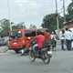 Motociclista impacta contra combi de transporte escolar en La Isla – Buenavista