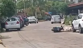 Balean a mujer mientras viajaba en su motocicleta en Cunduac&aacute;n