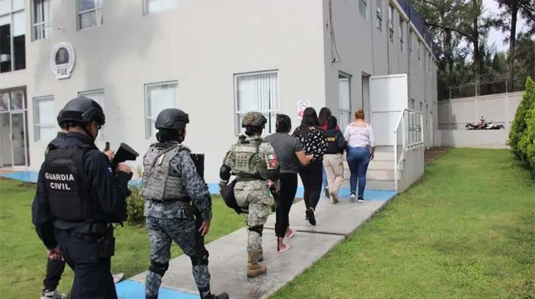 Fiscal&iacute;a de Michoac&aacute;n detiene a cuatro mujeres implicadas en extorsi&oacute;n y secuestro expr&eacute;s