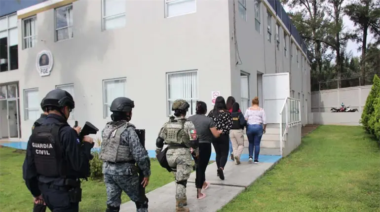 Fiscal&iacute;a de Michoac&aacute;n detiene a cuatro mujeres por extorsi&oacute;n y secuestro expr&eacute;s