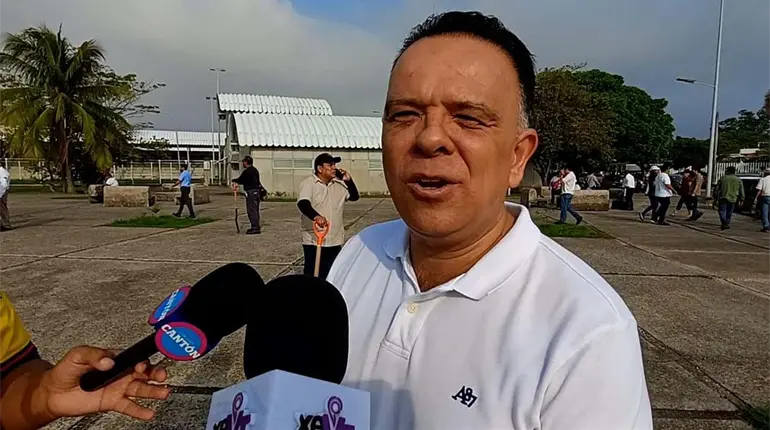 No solicitar&aacute; licencia Marcos Rosendo Medina en su b&uacute;squeda por la coordinaci&oacute;n del IV distrito federal