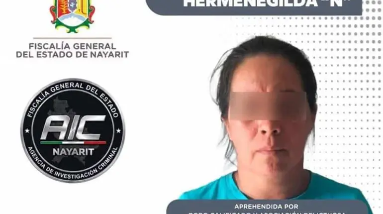 Detienen a directora de la Polic&iacute;a de Rosamorada, Nayarit y 4 agentes por robo de 500 mil pesos