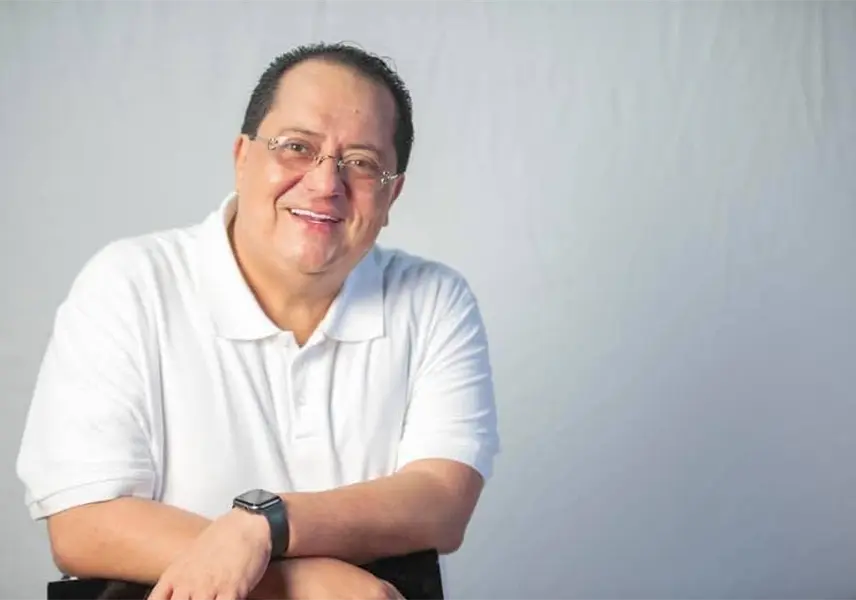 Reflexiona Manuel Andrade sobre sus 61 a&ntilde;os de vida; agradece muestras de aprecio en su cumplea&ntilde;os