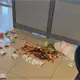 Tras d&iacute;as sin luz ciudadanos arrojan basura en oficinas de la CFE de Playas de Tijuana