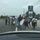 Bloquean padres de familia de primaria 3 horas la Villahermosa - Frontera
