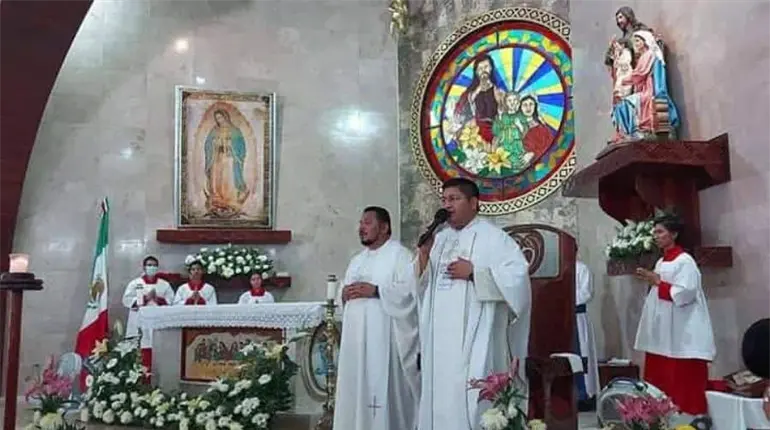 Roban en la Parroquia La Sagrada Familia de Indeco