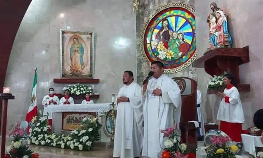 Roban en la Parroquia La Sagrada Familia de Indeco