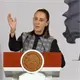 Felicita Sheinbaum a Morena por su 15 aniversario, descarta desgaste y llama a mantener sus principios