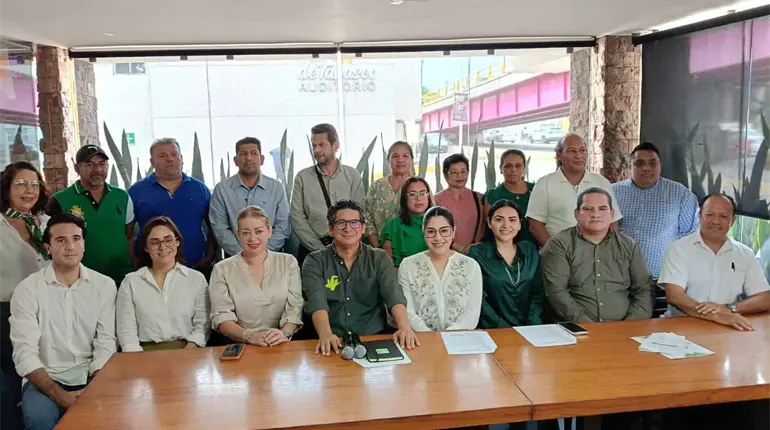 Considera Diego de la O que es "sano" que Evaristo Hern&aacute;ndez se re&uacute;na con actores pol&iacute;ticos de otros partidos