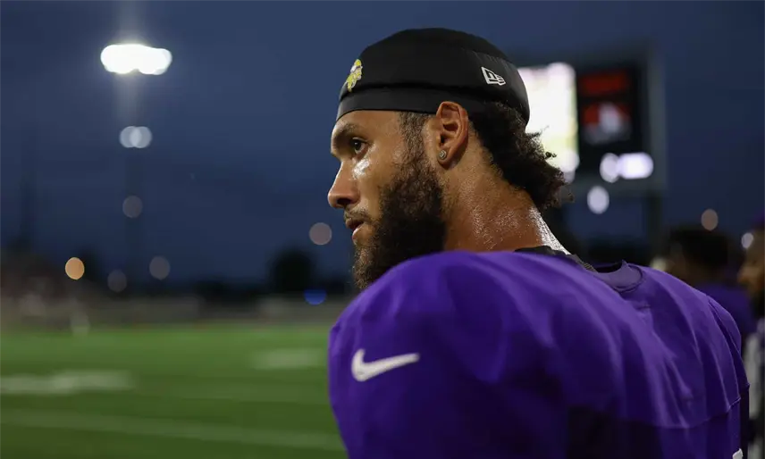 El receptor Odell Beckham Jr., fue firmado para el equipo de prácticas de Vikingos de Minnesota