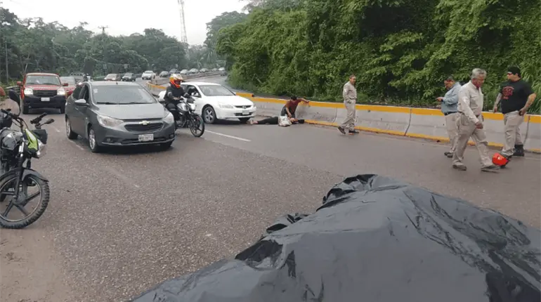 Una persona herida deja accidente en la Comalcalco – Para&iacute;so