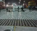 Incautan en Ecuador 1.6 toneladas de coca&iacute;na ocultas en maquinaria industrial con destino a M&eacute;xico