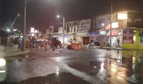 Bloquean avenida M&eacute;ndez para exigir reparaci&oacute;n de fuga de agua