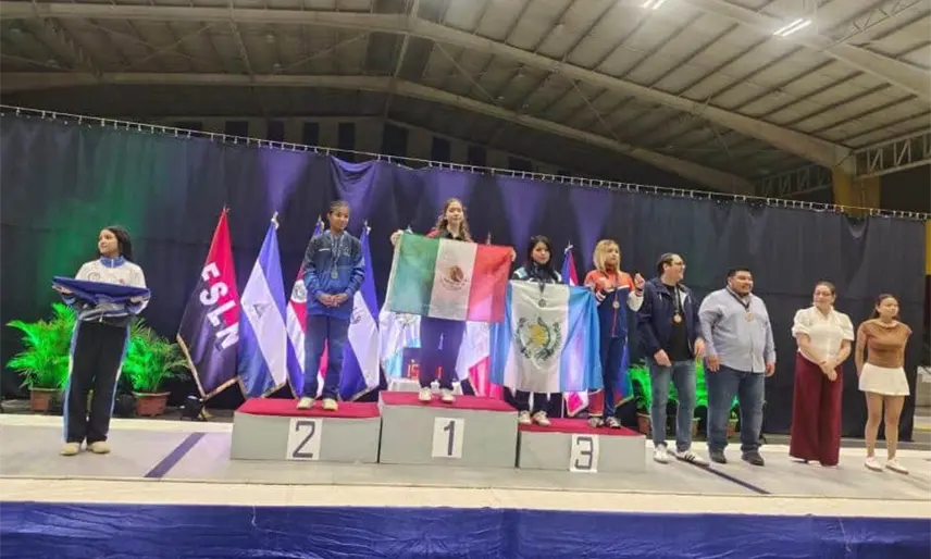 La tabasqueña Amelia Méndez gana oro en el Centroamericano y del Caribe de Esgrima en Nicaragua