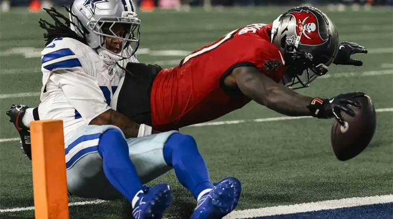 Tampa gana su primer juego de la temporada en NFL sobre Vaqueros en Dallas