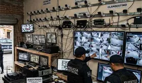 Aseguran sitio de vigilancia clandestino en Centro con 120 c&aacute;maras