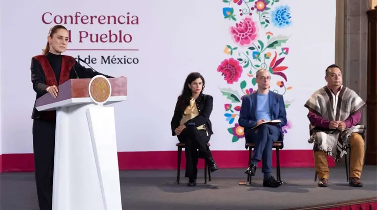Presentan decreto para proteger a menores en plataformas digitales