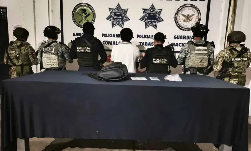 Cae menor de 15 años con varias dosis de droga en Comalcalco; portaba uniforme escolar