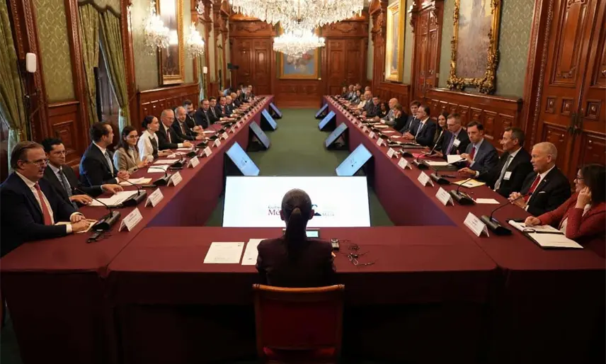 Sheinbaum prevé repunte económico en 2027, "vamos bien", afirma