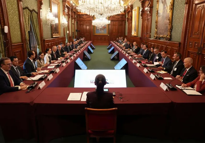 "Vamos bien" Sheinbaum prev&eacute; repunte econ&oacute;mico en 2027