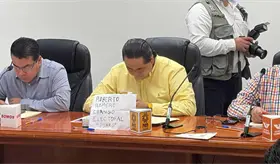 Se enfrascan representantes electorales del PRD y Morena entre acusaciones mutuas