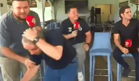 Video muestra el momento en que conductores de un programa deportivo en vivo, sintieron el fuerte temblor en Panam&aacute;