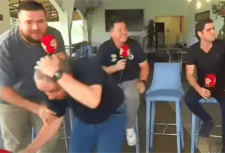 Video muestra el momento en que conductores de un programa deportivo en vivo, sintieron el fuerte temblor en Panam&aacute;