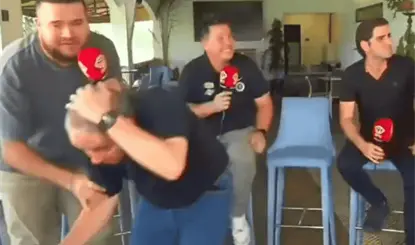 Video muestra el momento en que conductores de un programa deportivo en vivo, sintieron el fuerte temblor en Panam&aacute;