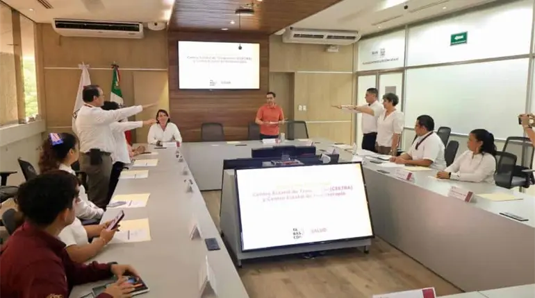 Rinden protesta representantes de los Comit&eacute;s de &Eacute;tica del Centro Estatal de Hemoterapia y del Centro Estatal de Trasplantes